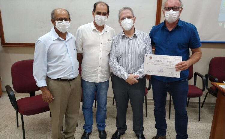  Cerimônia de entrega de certificado de reconhecimento público